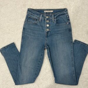 Levi's High Rise Blue Jeans